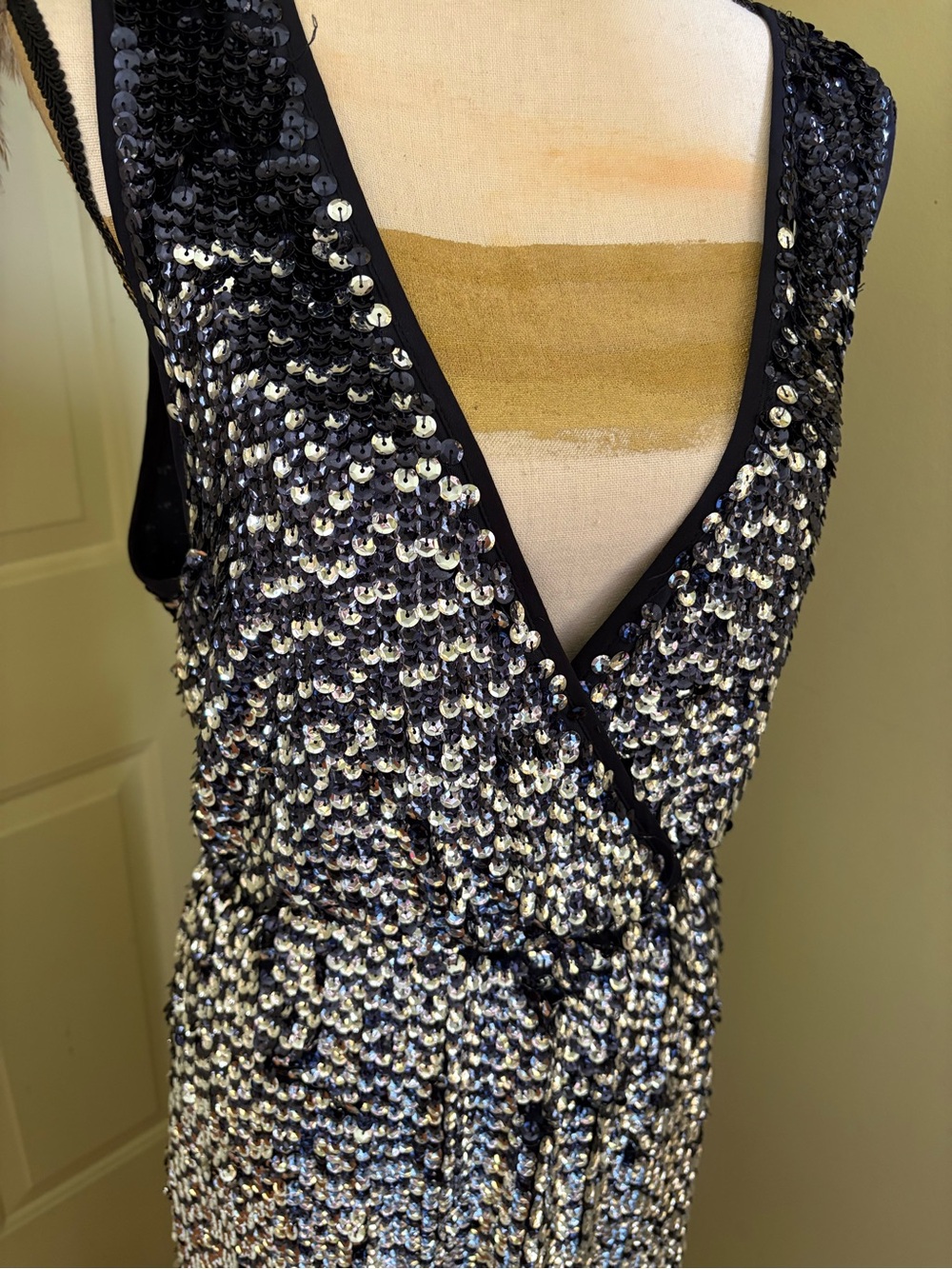 TORY BURCH Ombré Sequin V-Neck Mini Dress size S - Picture 6 of 16